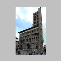 Arezzo, Santa Maria della Pieve, photo by Tetraktys, Wikipedia.jpg